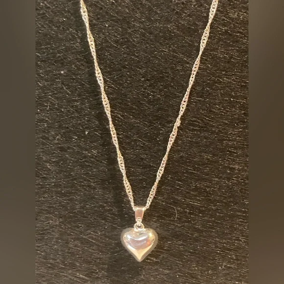 Silver Heart Pendant Necklace - Picture 5 of 6